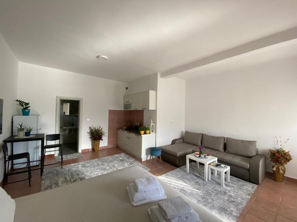 Olive Apartment Podgorica Exterior foto